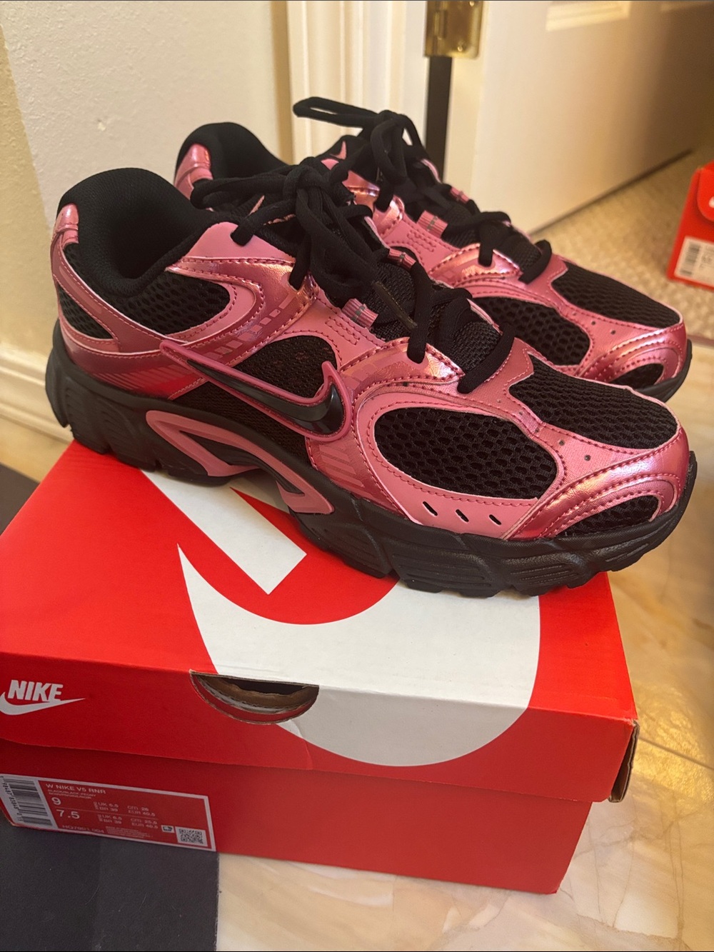 Nike Women's V5 Runner